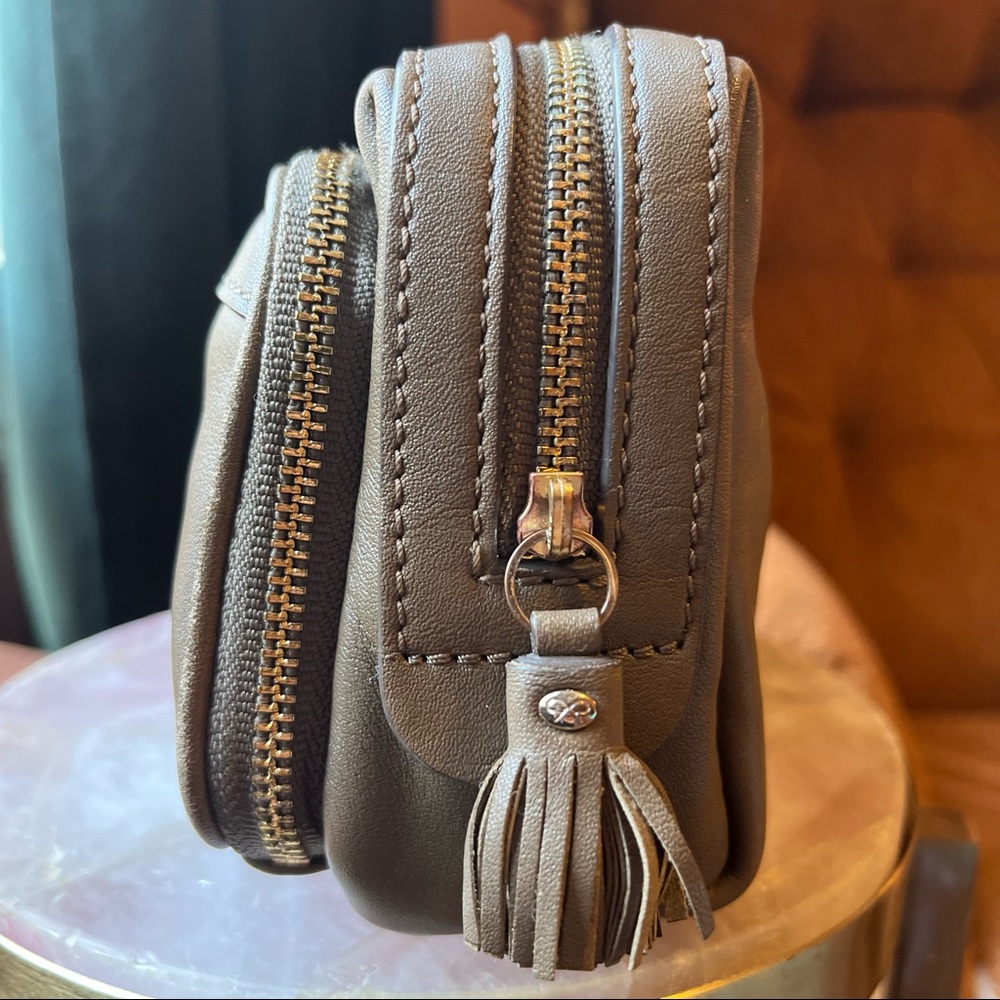 Anya Hindmarch vintage leather Makeup Travel Bag tan olive color rare - Picture 5 of 10